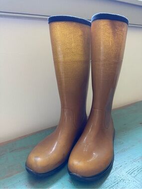 Kamik Rain Boots size 8